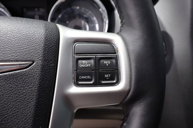 2016 Chrysler Town & Country Touring-L Anniversary Edition