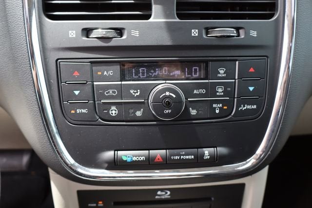 2016 Chrysler Town & Country Touring-L Anniversary Edition