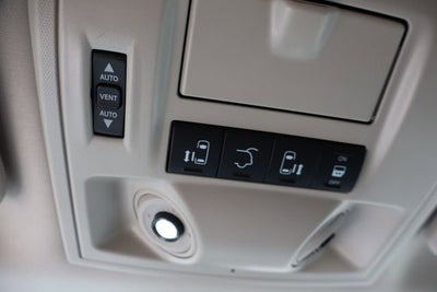 2016 Chrysler Town & Country Touring-L Anniversary Edition