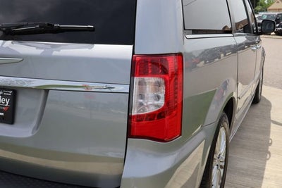 2016 Chrysler Town & Country Touring-L Anniversary Edition