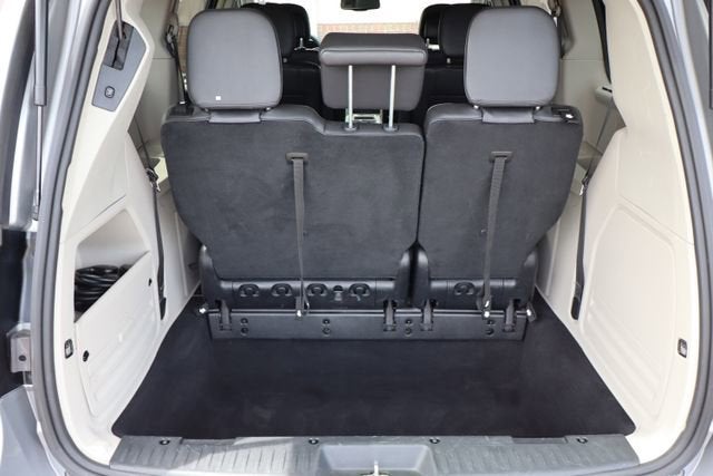 2016 Chrysler Town & Country Touring-L Anniversary Edition