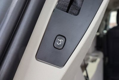 2016 Chrysler Town & Country Touring-L Anniversary Edition