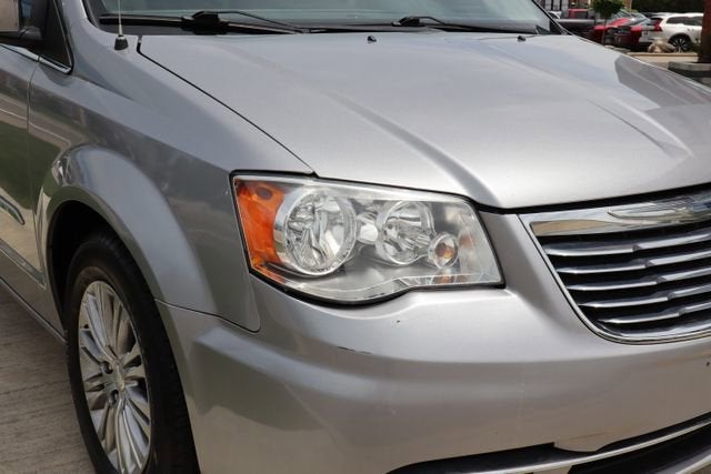 2016 Chrysler Town & Country Touring-L Anniversary Edition