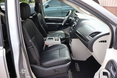 2016 Chrysler Town & Country Touring-L Anniversary Edition