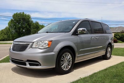 2016 Chrysler Town & Country Touring-L Anniversary Edition