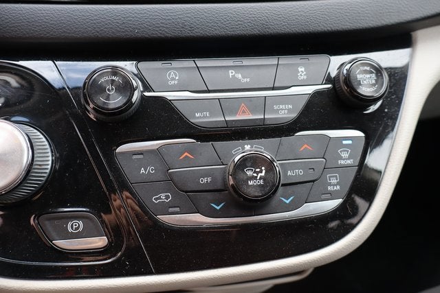 2018 Chrysler Pacifica Touring Plus