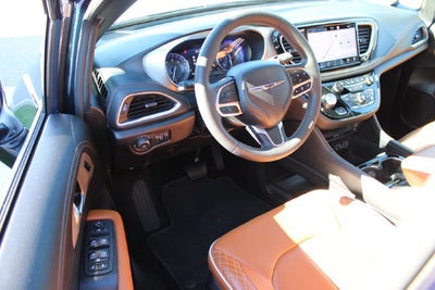 2025 Chrysler Pacifica Pinnacle