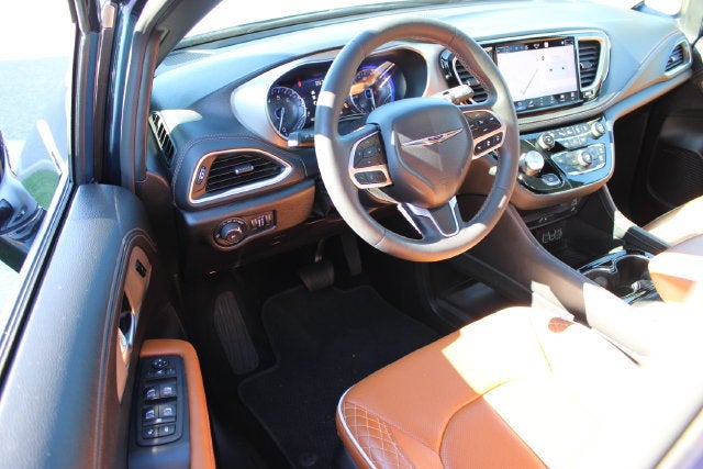 2025 Chrysler Pacifica Pinnacle