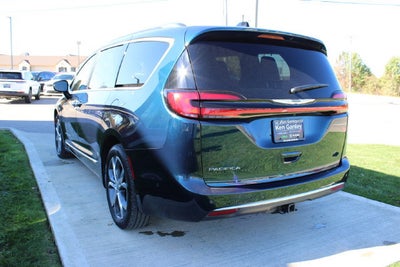 2025 Chrysler Pacifica Pinnacle