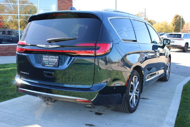 2025 Chrysler Pacifica Pinnacle