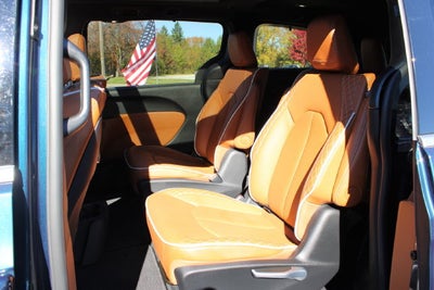 2025 Chrysler Pacifica Pinnacle