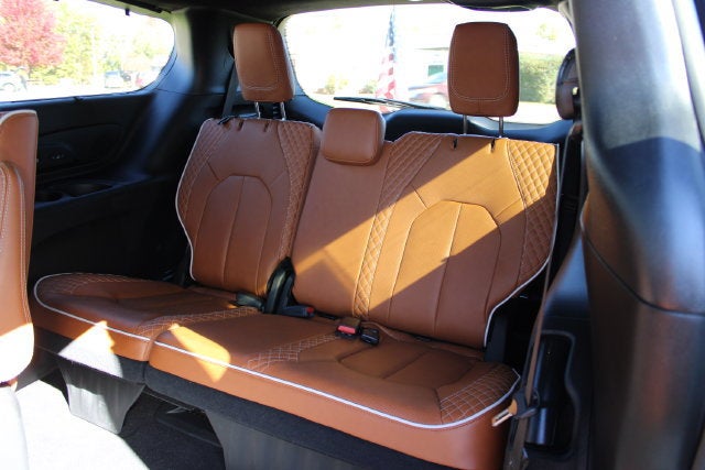 2025 Chrysler Pacifica Pinnacle