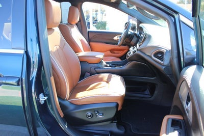 2025 Chrysler Pacifica Pinnacle