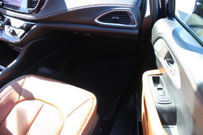 2025 Chrysler Pacifica Pinnacle