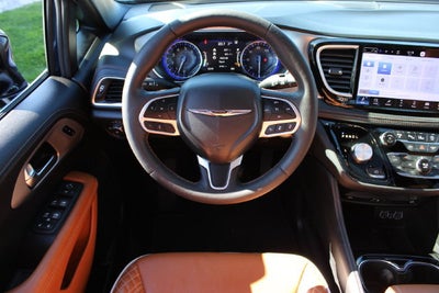 2025 Chrysler Pacifica Pinnacle