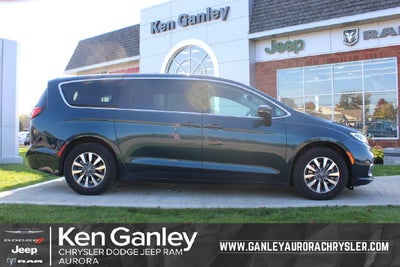 2024 Chrysler Pacifica Hybrid Select