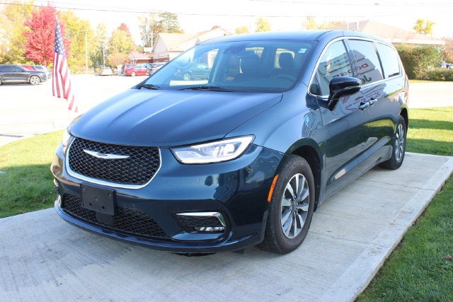 2024 Chrysler Pacifica Hybrid Select