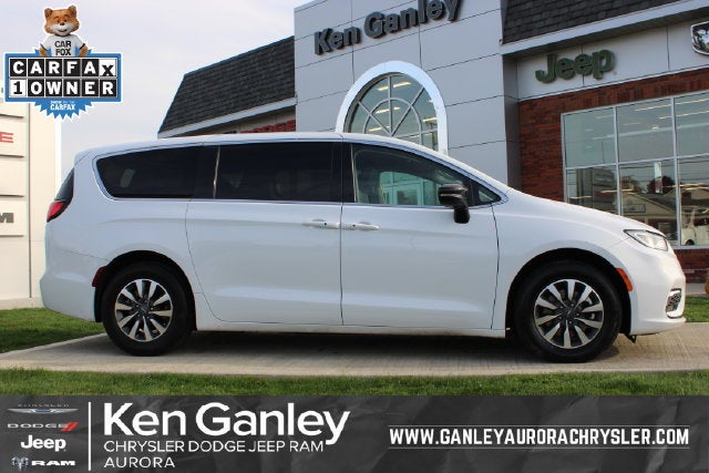 2024 Chrysler Pacifica Hybrid Select