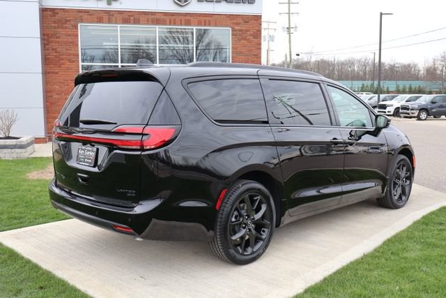 2026 Chrysler Pacifica Limited