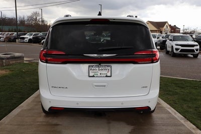2026 Chrysler Pacifica Pinnacle