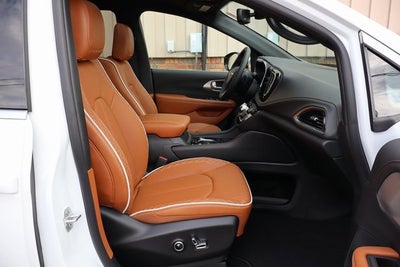 2026 Chrysler Pacifica Pinnacle