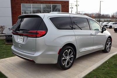 2026 Chrysler Pacifica Pinnacle