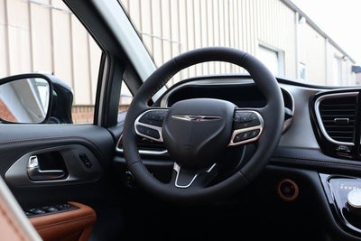 2026 Chrysler Pacifica Pinnacle