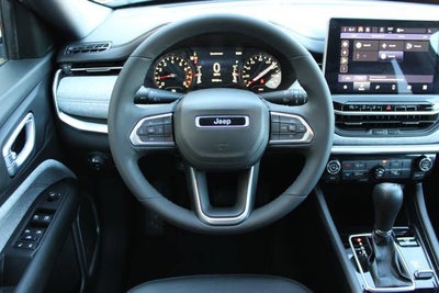 2023 Jeep Compass Latitude Lux