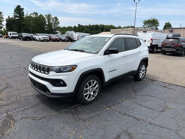 2023 Jeep Compass Latitude Lux