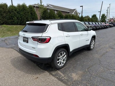 2023 Jeep Compass Latitude Lux