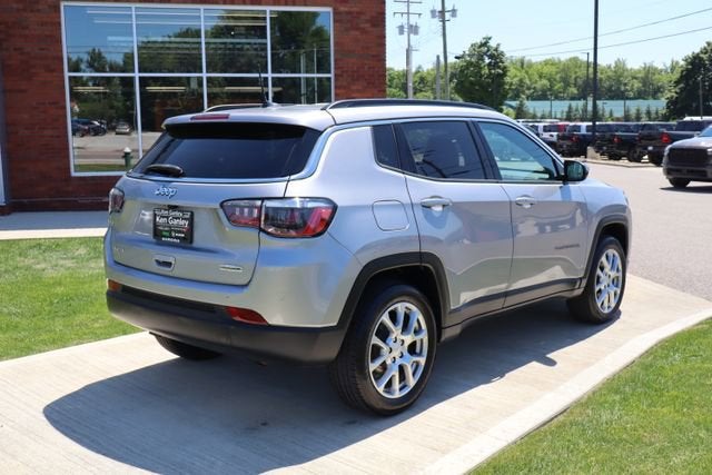 2023 Jeep Compass Latitude Lux