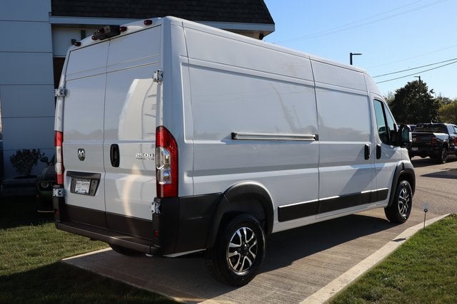 2025 RAM ProMaster Cargo Van SLT