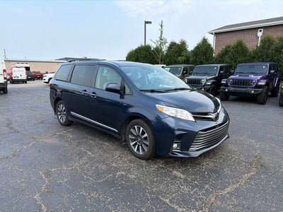 2019 Toyota Sienna XLE Premium