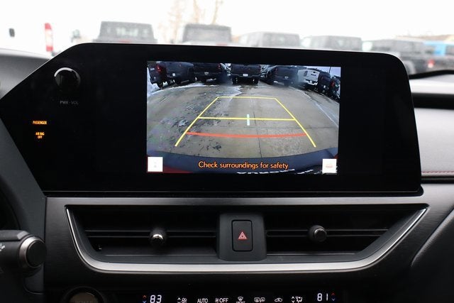 2024 Lexus UX 250h F SPORT Handling