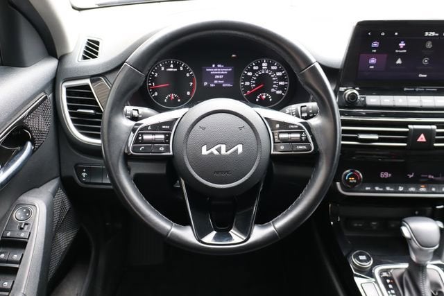 2022 Kia Seltos EX