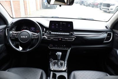 2022 Kia Seltos EX