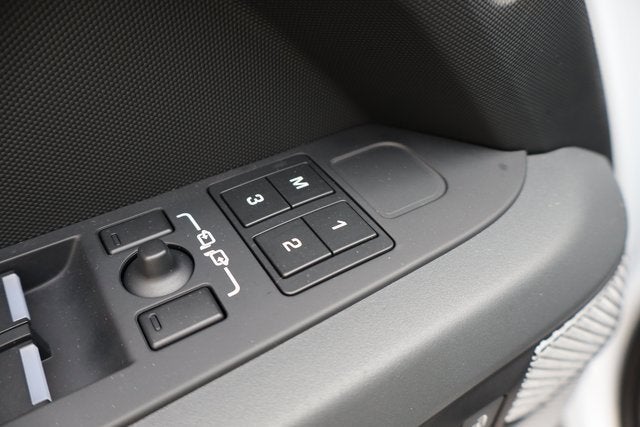 2023 Land Rover Defender X-Dynamic SE