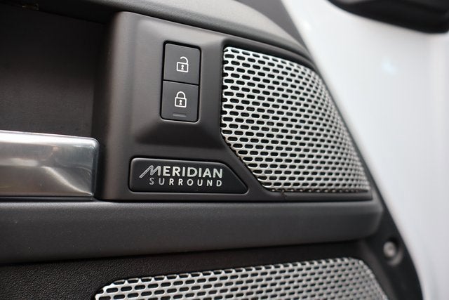 2023 Land Rover Defender X-Dynamic SE