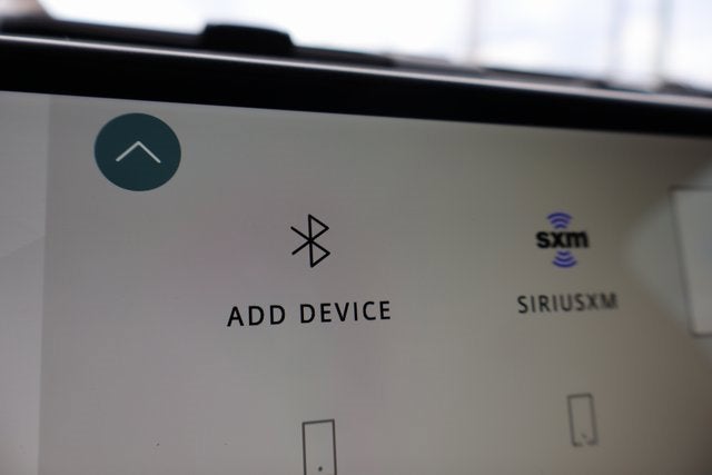 2023 Land Rover Defender X-Dynamic SE