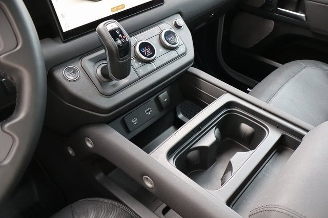 2023 Land Rover Defender X-Dynamic SE