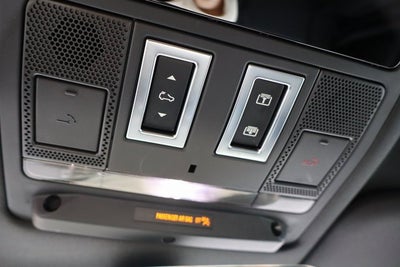 2023 Land Rover Defender X-Dynamic SE