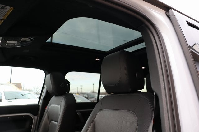 2023 Land Rover Defender X-Dynamic SE