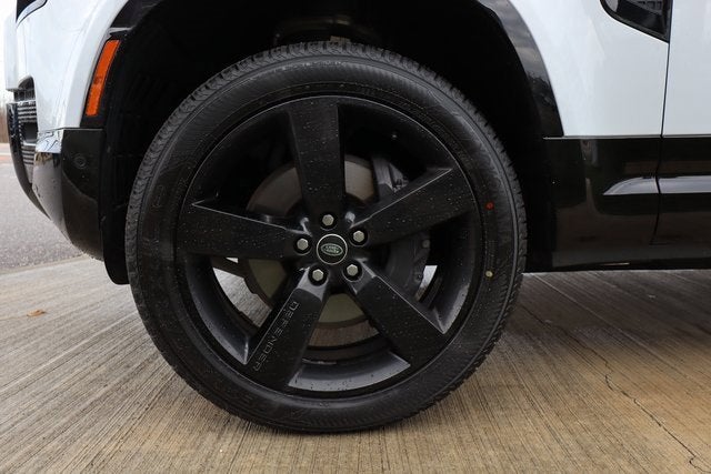 2023 Land Rover Defender X-Dynamic SE