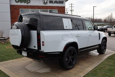 2023 Land Rover Defender X-Dynamic SE