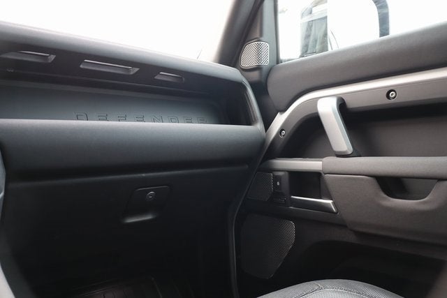 2023 Land Rover Defender X-Dynamic SE