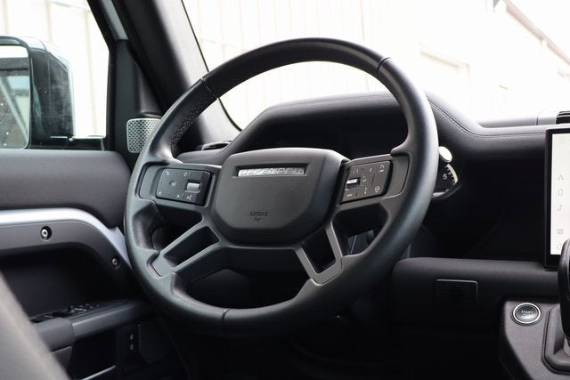 2023 Land Rover Defender X-Dynamic SE