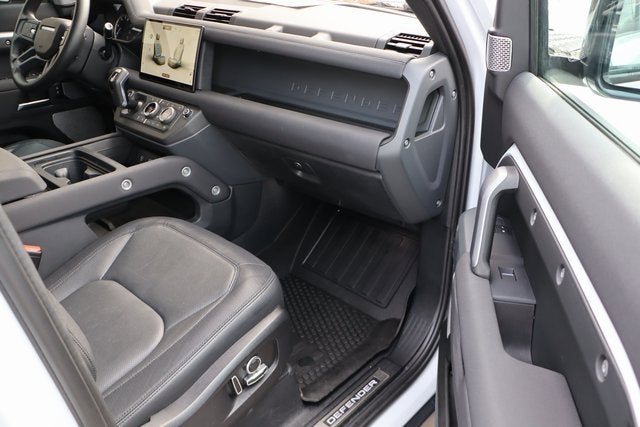 2023 Land Rover Defender X-Dynamic SE