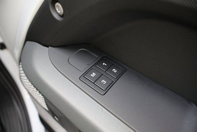 2023 Land Rover Defender X-Dynamic SE