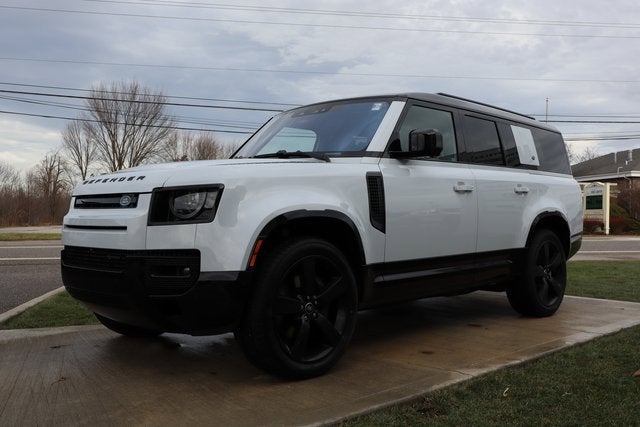 2023 Land Rover Defender X-Dynamic SE