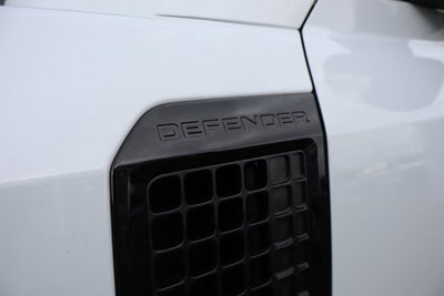2023 Land Rover Defender X-Dynamic SE